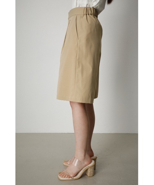AZUL by moussy(アズールバイマウジー)の「TUCK WIDE SHORT PANTS/タックワイドショートパンツ(その他パンツ・レディース・ベージュ/ブラック・SMALL/MEDIUM)」の16枚目の写真