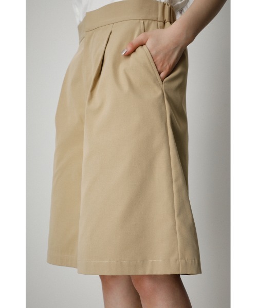 AZUL by moussy（アズールバイマウジー）の「TUCK WIDE SHORT PANTS