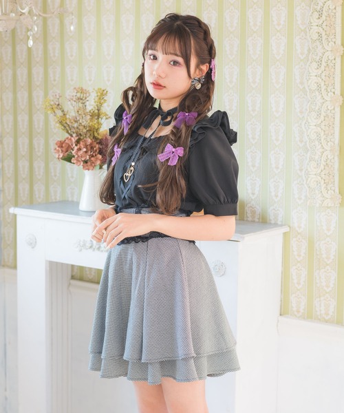 ROJITA（ロジータ）の「クロスベルト2段フレアスカート（スカート・レディース・グレー/ブラック/ピンク・FREE）」の16枚目の写真