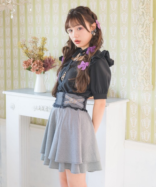 ROJITA（ロジータ）の「クロスベルト2段フレアスカート（スカート・レディース・グレー/ブラック/ピンク・FREE）」の10枚目の写真