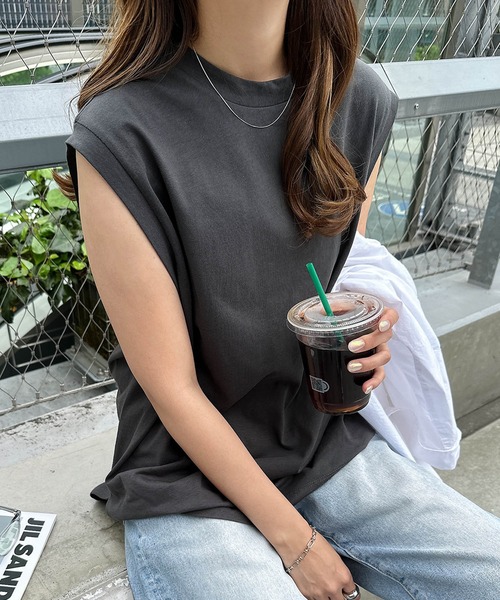 オーバーサイズロング丈ノースリーブトップス（Tシャツ