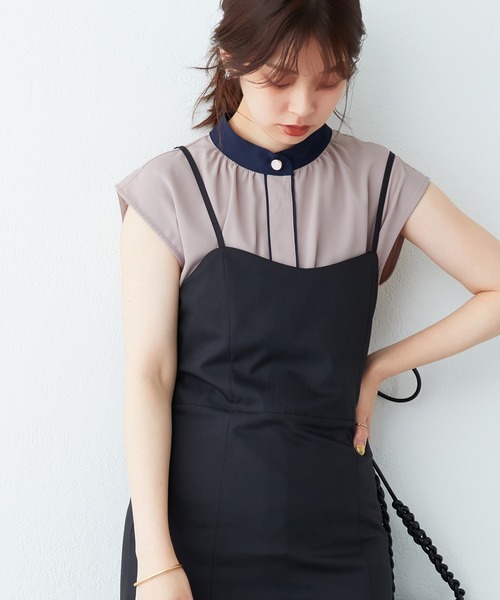 natural couture(ナチュラルクチュール)の「WEB限定カラー有り/シンプルだけど上品に決まる バイカラーデザインフレンチスリーブブラウス(シャツ/ブラウス・レディース・アイボリー/ブラック/ベージュ/ブルー/オレンジ/ドット・FREE)」の15枚目の写真