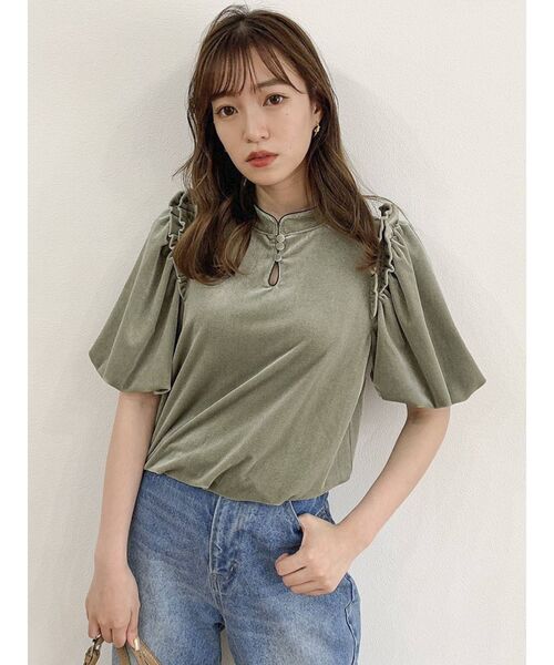 dazzlin（ダズリン）の「ベロアフリルショートトップス（Tシャツ/カットソー・レディース・ブラック/ベージュ/パープル/ブルー/グリーン・FREE）」の4枚目の写真