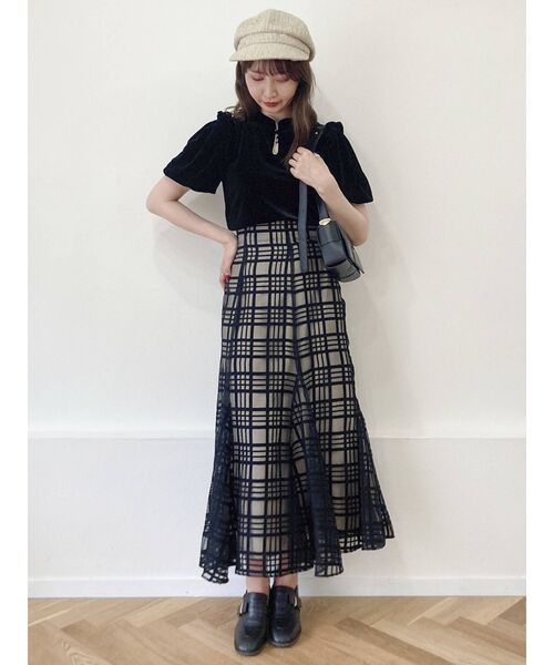 dazzlin（ダズリン）の「ベロアフリルショートトップス（Tシャツ/カットソー・レディース・ブラック/ベージュ/パープル/ブルー/グリーン・FREE）」の20枚目の写真