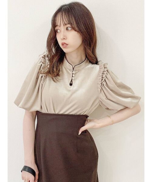 dazzlin（ダズリン）の「ベロアフリルショートトップス（Tシャツ/カットソー・レディース・ブラック/ベージュ/パープル/ブルー/グリーン・FREE）」の7枚目の写真