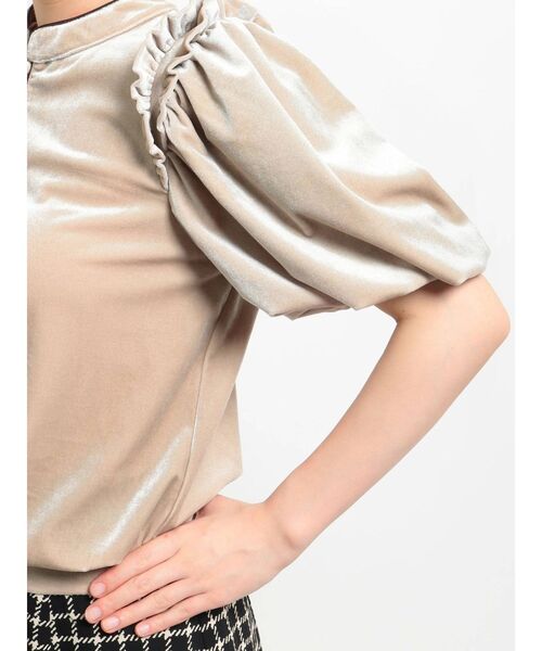 dazzlin（ダズリン）の「ベロアフリルショートトップス（Tシャツ/カットソー・レディース・ブラック/ベージュ/パープル/ブルー/グリーン・FREE）」の12枚目の写真