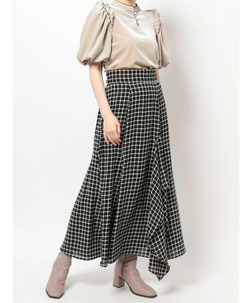 dazzlin（ダズリン）の「ベロアフリルショートトップス（Tシャツ/カットソー・レディース・ブラック/ベージュ/パープル/ブルー/グリーン・FREE）」の14枚目の写真