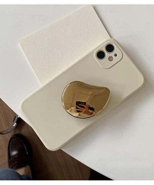 She's(シーズ)の「ウォータードロップ グリップ iPhoneケース シルバー ゴールド シリコン iPhone(スマホケース/カバー・レディース・ブラック/ベージュ・P/K/A/C/E/F/B/D/G/H/J/N/O/R/I/Q/U/V/W/T/X/Z/A3/Y/iPhone 16 Pro/iPhone 16)」の4枚目の写真