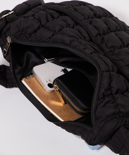 WEGO（ウィゴー）の「WEGO/キルティングBIGショルダーバッグ（ショルダーバッグ・レディース・ホワイト/ブラック・FREE）」の3枚目の写真