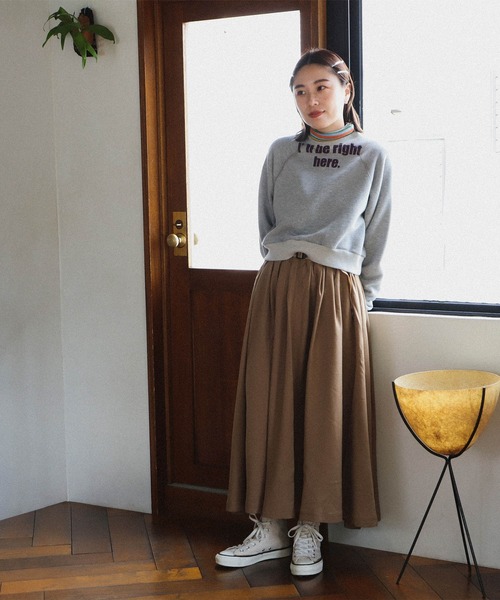 BEAMS BOY（ビームスボーイ）の「BEAMS BOY / メッセージ プリント クルーネック スウェット（スウェット・レディース・グレー/ナチュラル・ONE SIZE）」の4枚目の写真