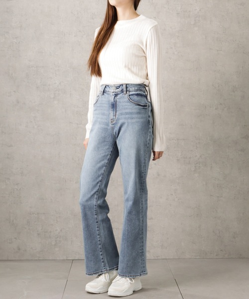 NAVY(ネイビー)の「GOOD STYLE JEANS フレアデニムパンツ(デニムパンツ・レディース・ワンウォッシュ/ライトブルー・S/M/L/XS)」の8枚目の写真