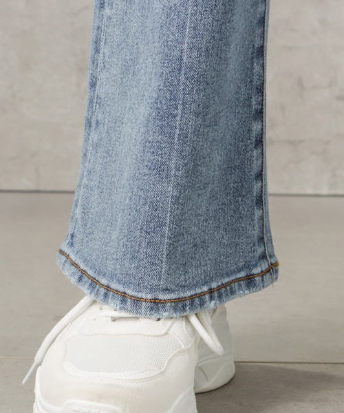 NAVY(ネイビー)の「GOOD STYLE JEANS フレアデニムパンツ(デニムパンツ・レディース・ワンウォッシュ/ライトブルー・S/M/L/XS)」の13枚目の写真