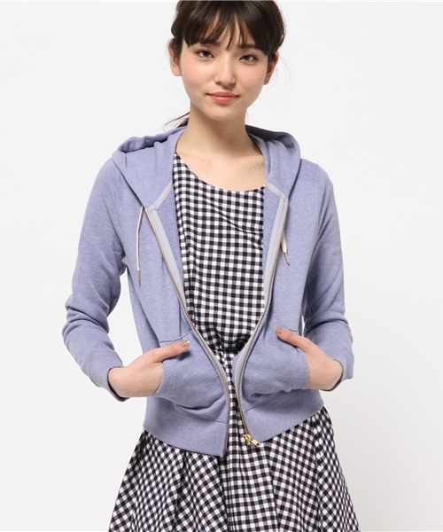 earth music&ecology（アースミュージックアンドエコロジー）の「【パーカーパーカー！】軽量パーカーカラフル（パーカー・レディース・ライトグレー/ブルー/ネイビー/イエロー/ピンク/アイボリー・MEDIUM/SMALL）」の5枚目の写真