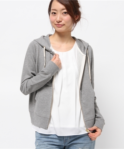 earth music&ecology（アースミュージックアンドエコロジー）の「【パーカーパーカー！】軽量パーカーカラフル（パーカー・レディース・ライトグレー/ブルー/ネイビー/イエロー/ピンク/アイボリー・MEDIUM/SMALL）」の3枚目の写真