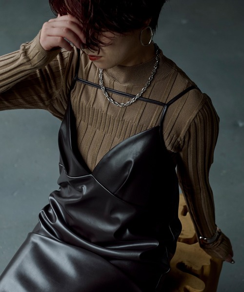 Ezick（エジック）の「イレリブハイネックカラーニット（ニット/セーター・レディース・ブラック/モカ/パープル/ピンク/ブラウン系/ブルー系/ネイビー系・FREE）」の3枚目の写真