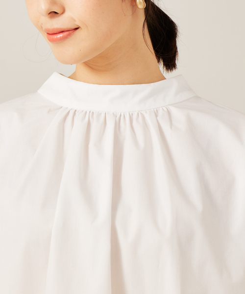 abahouse mavie(アバハウスマヴィ)の「袖ギャザースタンドカラーブラウス(シャツ/ブラウス・レディース・ホワイト/ブラック/ブラウン/マスタード・フリー)」の8枚目の写真