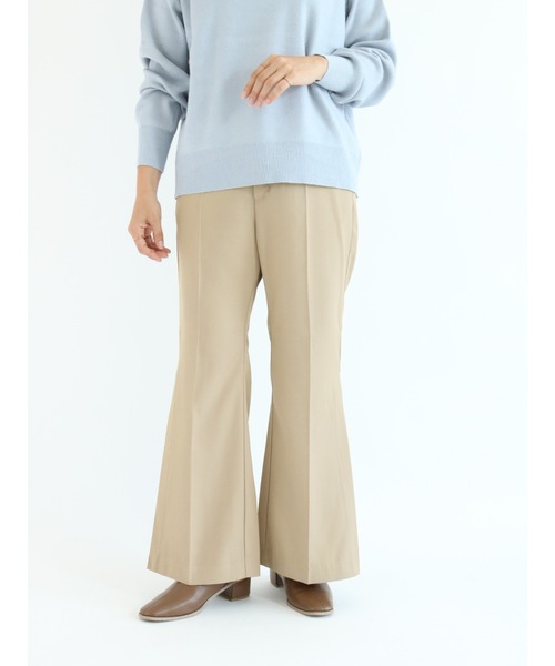 Te chichi TERRASSE(テチチテラス)の「フレアパンツ(その他パンツ・レディース・ベージュ/ネイビー/ピンク・フリ-)」の2枚目の写真