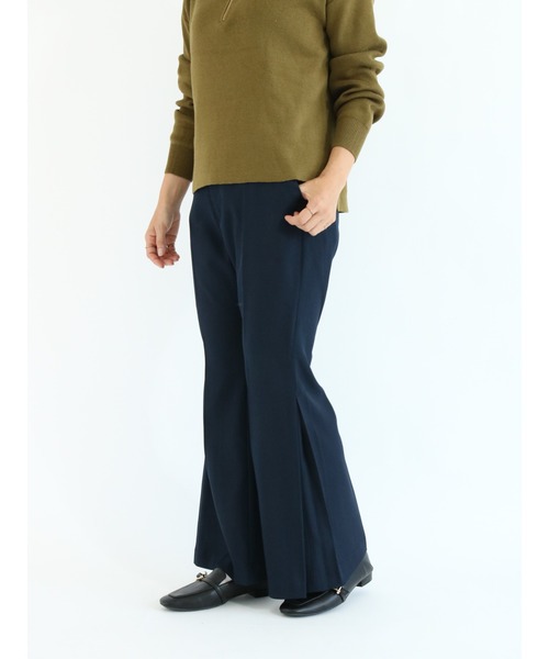 Te chichi TERRASSE(テチチテラス)の「フレアパンツ(その他パンツ・レディース・ベージュ/ネイビー/ピンク・フリ-)」の3枚目の写真