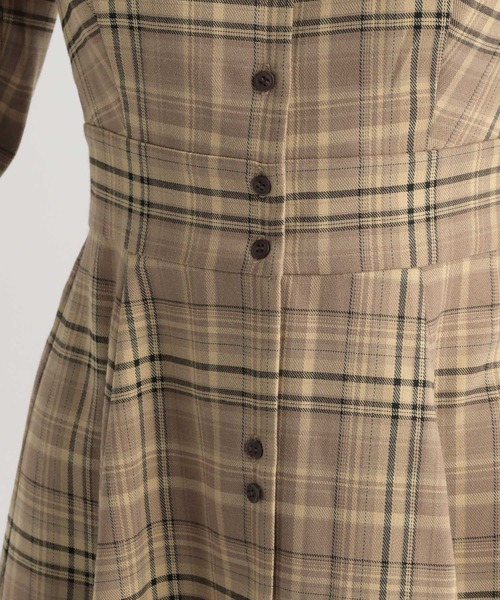 Andemiu(アンデミュウ)の「チェックVネックワンピース165334(ワンピース・レディース・ベージュ/ブルー・FREE)」の11枚目の写真