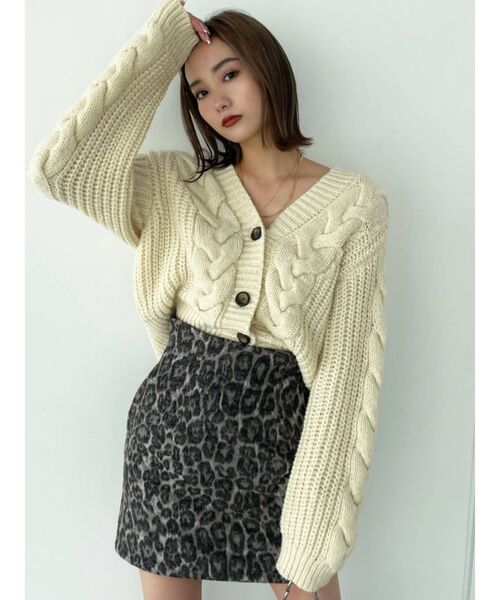 EMODA(エモダ)の「フィットラインハイウエストスカート(スカート・レディース・アイボリー/ブラック/その他・SMALL/MEDIUM)」の6枚目の写真