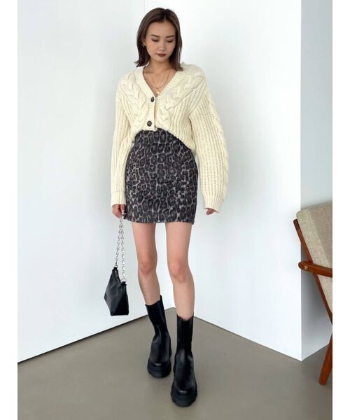 EMODA(エモダ)の「フィットラインハイウエストスカート(スカート・レディース・アイボリー/ブラック/その他・SMALL/MEDIUM)」の7枚目の写真