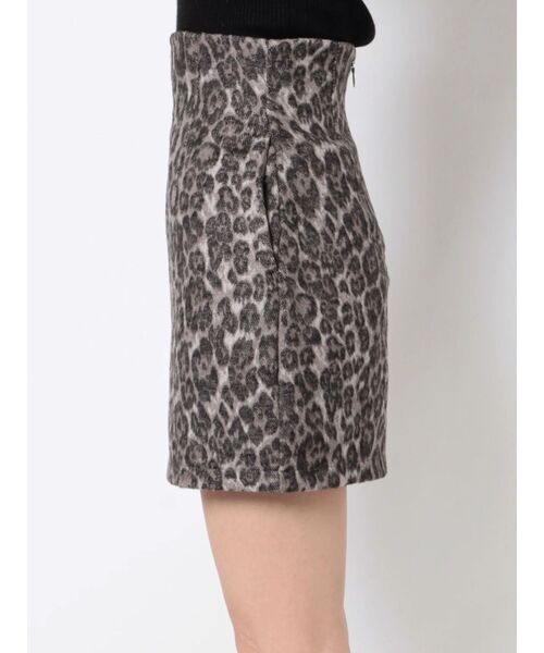 EMODA(エモダ)の「フィットラインハイウエストスカート(スカート・レディース・アイボリー/ブラック/その他・SMALL/MEDIUM)」の11枚目の写真