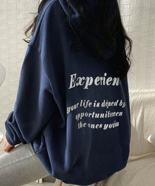 Dalfwin(ダールフィン)の「Experienceレタリングオーバーサイズフーディーパーカー(パーカー・レディース・ブラック/コーラルピンク/ネイビー・FREE)」の6枚目の写真