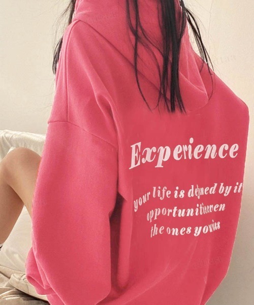 Dalfwin(ダールフィン)の「Experienceレタリングオーバーサイズフーディーパーカー(パーカー・レディース・ブラック/コーラルピンク/ネイビー・FREE)」の9枚目の写真