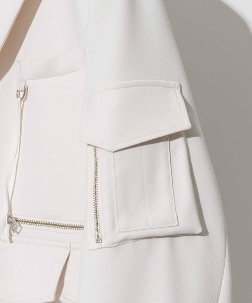 MAISON SPECIAL（メゾンスペシャル）の「《ユニセックスアイテム》プライムオーバーフロントジップミリタリーテーラードジャケット【MAISON SPECIAL/メゾンスペシャル】（ミリタリージャケット・メンズ・ブラック/オフホワイト・2/1）」の10枚目の写真