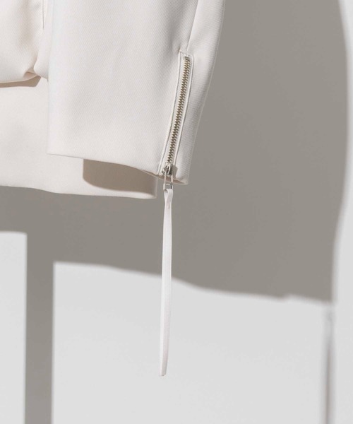 MAISON SPECIAL（メゾンスペシャル）の「《ユニセックスアイテム》プライムオーバーフロントジップミリタリーテーラードジャケット【MAISON SPECIAL/メゾンスペシャル】（ミリタリージャケット・メンズ・ブラック/オフホワイト・2/1）」の11枚目の写真