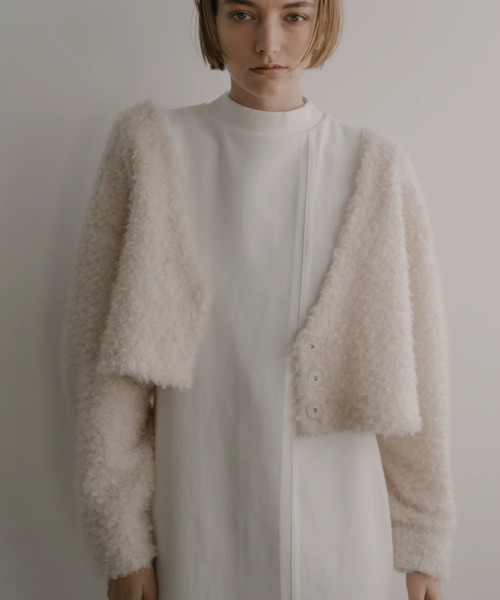 WILLFULLY(ウィルフリー)の「v neck poodle shaggy bolero(カーディガン/ボレロ・レディース・ブラック/ホワイト系・FREE)」の6枚目の写真