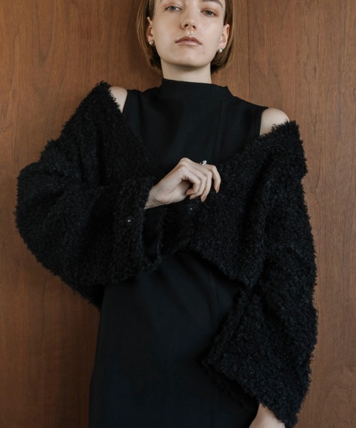 WILLFULLY(ウィルフリー)の「v neck poodle shaggy bolero(カーディガン/ボレロ・レディース・ブラック/ホワイト系・FREE)」の3枚目の写真