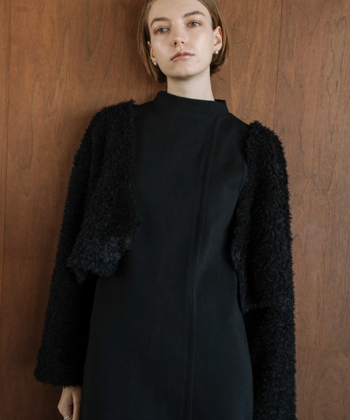 WILLFULLY(ウィルフリー)の「v neck poodle shaggy bolero(カーディガン/ボレロ・レディース・ブラック/ホワイト系・FREE)」の13枚目の写真