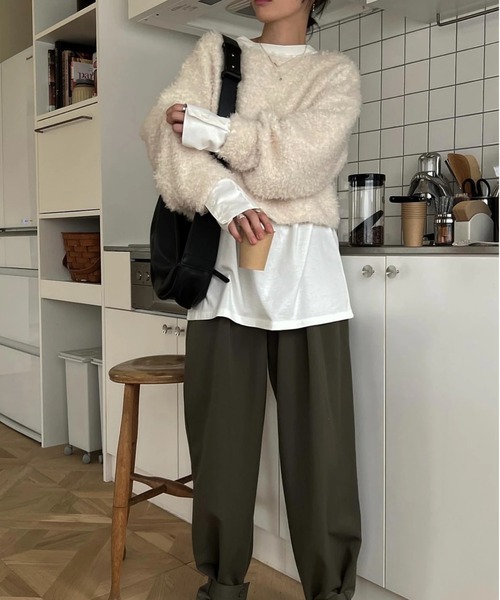 WILLFULLY(ウィルフリー)の「v neck poodle shaggy bolero(カーディガン/ボレロ・レディース・ブラック/ホワイト系・FREE)」の18枚目の写真