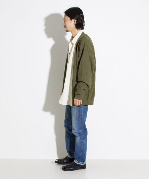 GLOSTER（グロスター）の「【ユニセックス対応】【GLOSTER/グロスター】カラーブークレ Vネック オーバーカーディガン ドロップショルダー（カーディガン/ボレロ・メンズ・ブラック/オリーブ/イエロー/オレンジ/ブルー・S/M/L）」の8枚目の写真