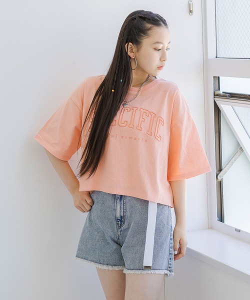 repipi armario（レピピ アルマリオ）の「カレッジロゴシシュウTシャツ（Tシャツ/カットソー・キッズ・ホワイト系その他/ホワイト系その他2/ブラック/グレー/グリーン/パープル/コーラル/ホワイト系その他3/ホワイト系その他4/ライム/ブルー/オレンジ系・SMALL/MEDIUM/LARGE）」の12枚目の写真