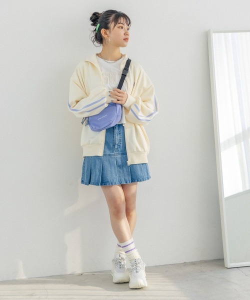 repipi armario（レピピ アルマリオ）の「カレッジロゴシシュウTシャツ（Tシャツ/カットソー・キッズ・ホワイト系その他/ホワイト系その他2/ブラック/グレー/グリーン/パープル/コーラル/ホワイト系その他3/ホワイト系その他4/ライム/ブルー/オレンジ系・SMALL/MEDIUM/LARGE）」の22枚目の写真