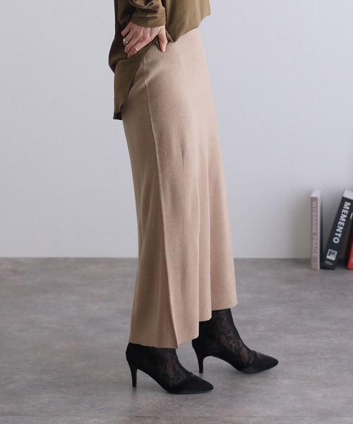 ElegChic（エレグシック）の「クレリック タイト ニット スカート （スカート・レディース・ブラック/グレイッシュベージュ/ネイビー・L/3L/5L）」の11枚目の写真