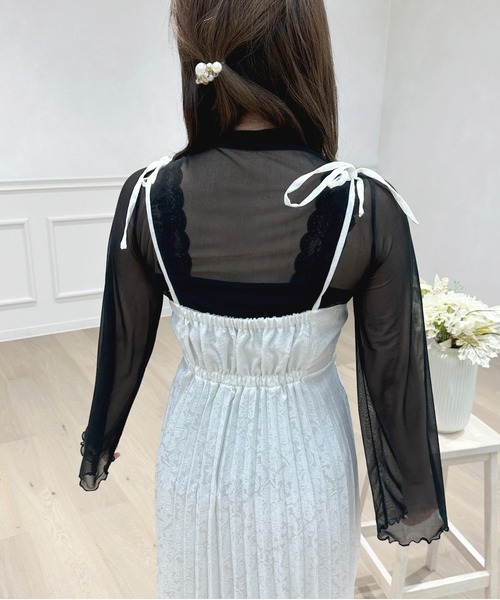 apres jour(アプレジュール)の「フレアスリーブシアーインナー【ZOZOTOWN限定アイテム】(Tシャツ/カットソー・レディース・オフホワイト/ブラック・X-LARGE/フリー)」の15枚目の写真