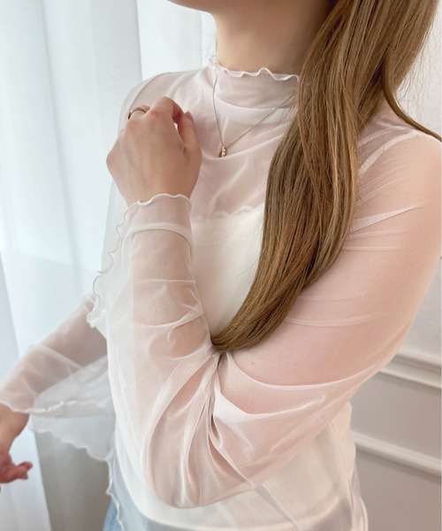 apres jour(アプレジュール)の「フレアスリーブシアーインナー【ZOZOTOWN限定アイテム】(Tシャツ/カットソー・レディース・オフホワイト/ブラック・X-LARGE/フリー)」の4枚目の写真