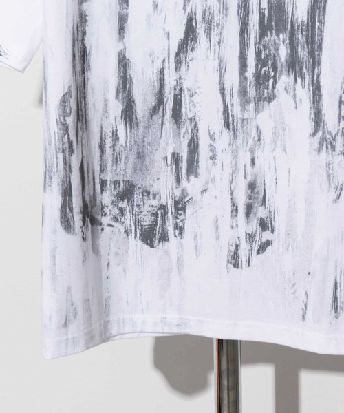 MAISON SPECIAL(メゾンスペシャル)の「《ユニセックスアイテム》ハンドプリントフローオーバーサイズクルーネックTシャツ【MAISON SPECIAL/メゾンスペシャル】(Tシャツ/カットソー・メンズ・ブラック/ホワイト・1/2/0)」の4枚目の写真