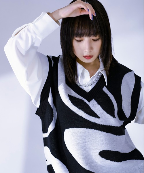 Ellno Loset（エルノロゼット）の「マーブルニットベスト（ベスト・メンズ・ブラック/グリーン・LARGE/MEDIUM）」の3枚目の写真