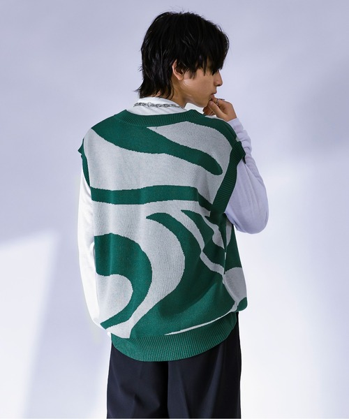 Ellno Loset（エルノロゼット）の「マーブルニットベスト（ベスト・メンズ・ブラック/グリーン・LARGE/MEDIUM）」の18枚目の写真
