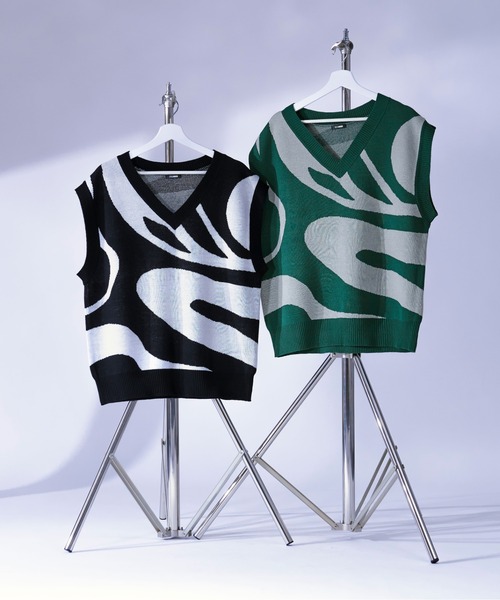 Ellno Loset（エルノロゼット）の「マーブルニットベスト（ベスト・メンズ・ブラック/グリーン・LARGE/MEDIUM）」の21枚目の写真