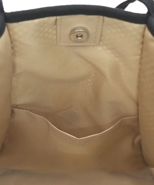DONOBAN(ドノバン)の「ペーパー風パイピング細紐バッグ(トートバッグ・レディース・ベージュ系その他・ONESIZE)」の8枚目の写真
