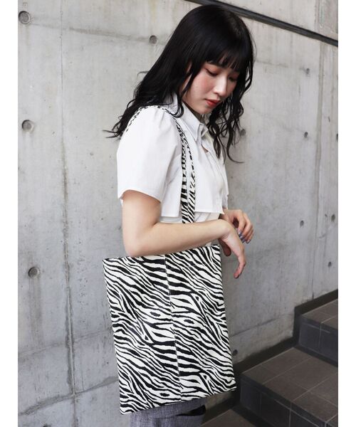 MURUA（ムルーア）の「バーチカルトートバッグ（トートバッグ・レディース・ブラック/その他1・FREE）」の6枚目の写真