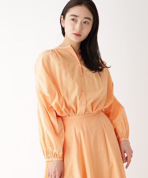 OPAQUE.CLIP（オペークドットクリップ）の「◆【大草直子さんコラボ】コットンギャザーブラウス セットアップ対応（シャツ/ブラウス・レディース・ライトグリーン/サンドベージュ/オレンジ・40/38/36）」の11枚目の写真