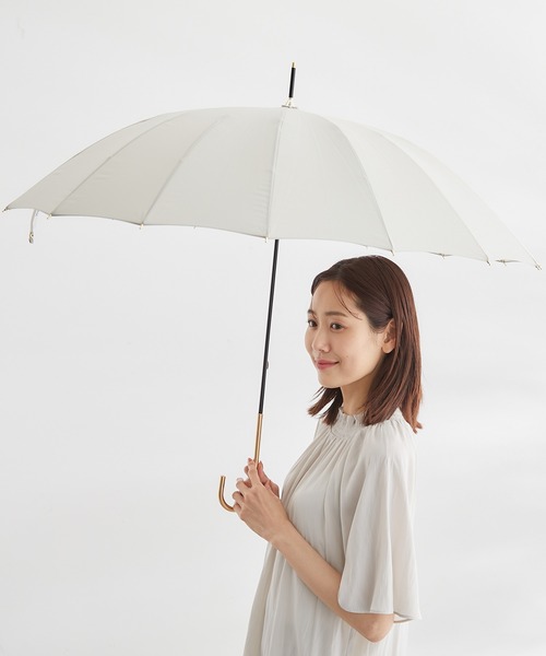 Wpc.（ダブリュピーシー）の「【Wpc.】晴雨兼用/16本骨ソリッド（長傘・レディース・ベージュ/サックスブルー/ネイビー/ピンク・FREE）」の2枚目の写真