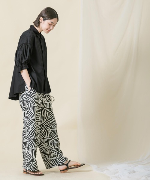 Gready Brilliant（グレディブリリアン）の「綿サテン切替ランタンＳＶブラウス（シャツ/ブラウス・レディース・ブラック/オフホワイト・38）」の12枚目の写真