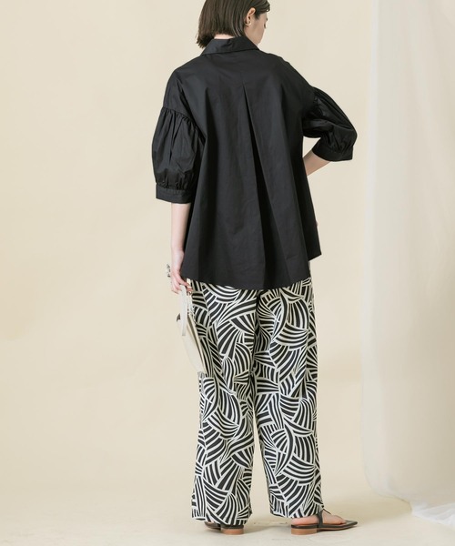 Gready Brilliant（グレディブリリアン）の「綿サテン切替ランタンＳＶブラウス（シャツ/ブラウス・レディース・ブラック/オフホワイト・38）」の13枚目の写真